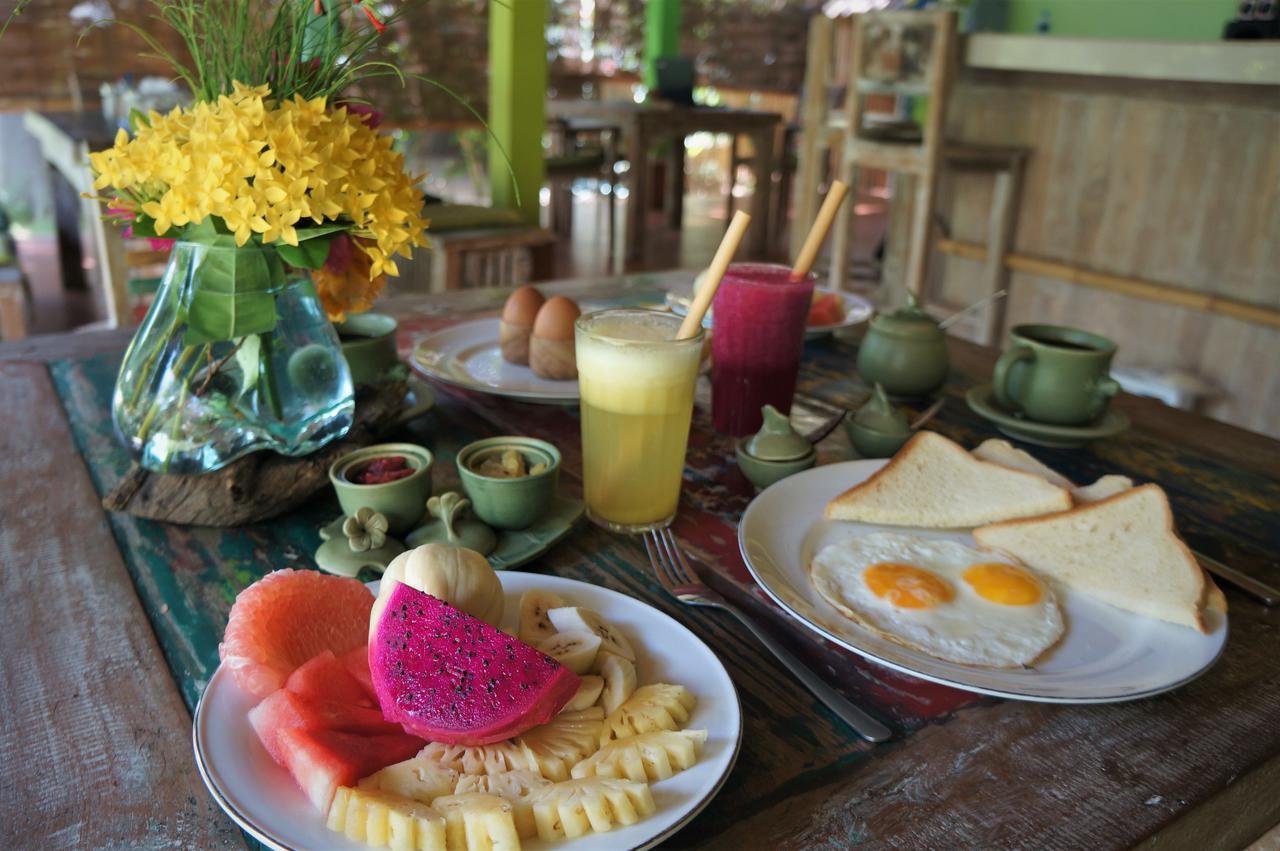 Kuda Laut Bungalows & Diving เปมูเตรัน ภายนอก รูปภาพ